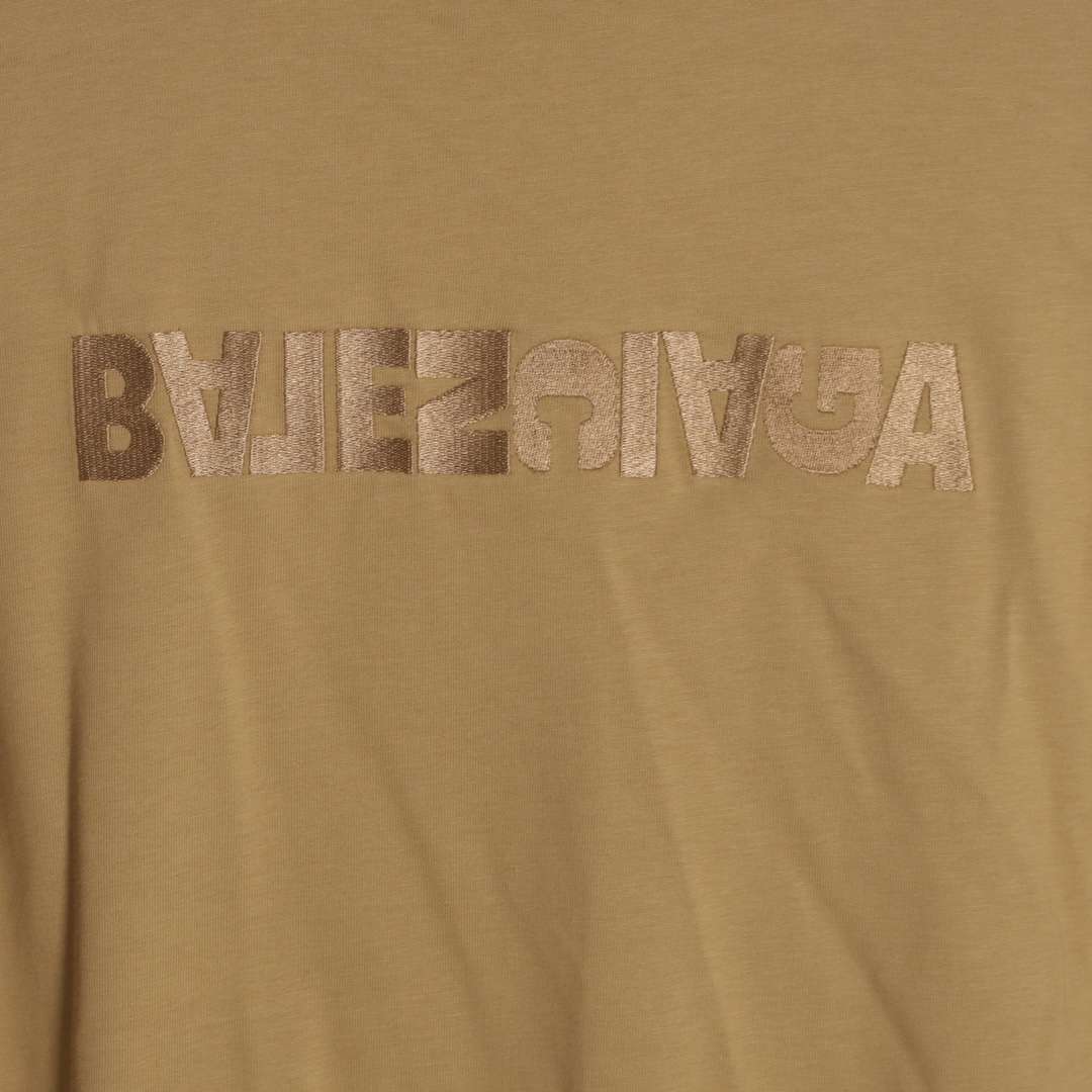 YESKICKS Balenciaga Reverse Letter Embroidery Round Neck Short Sleeve T-Shirt for Unisex - Image 5