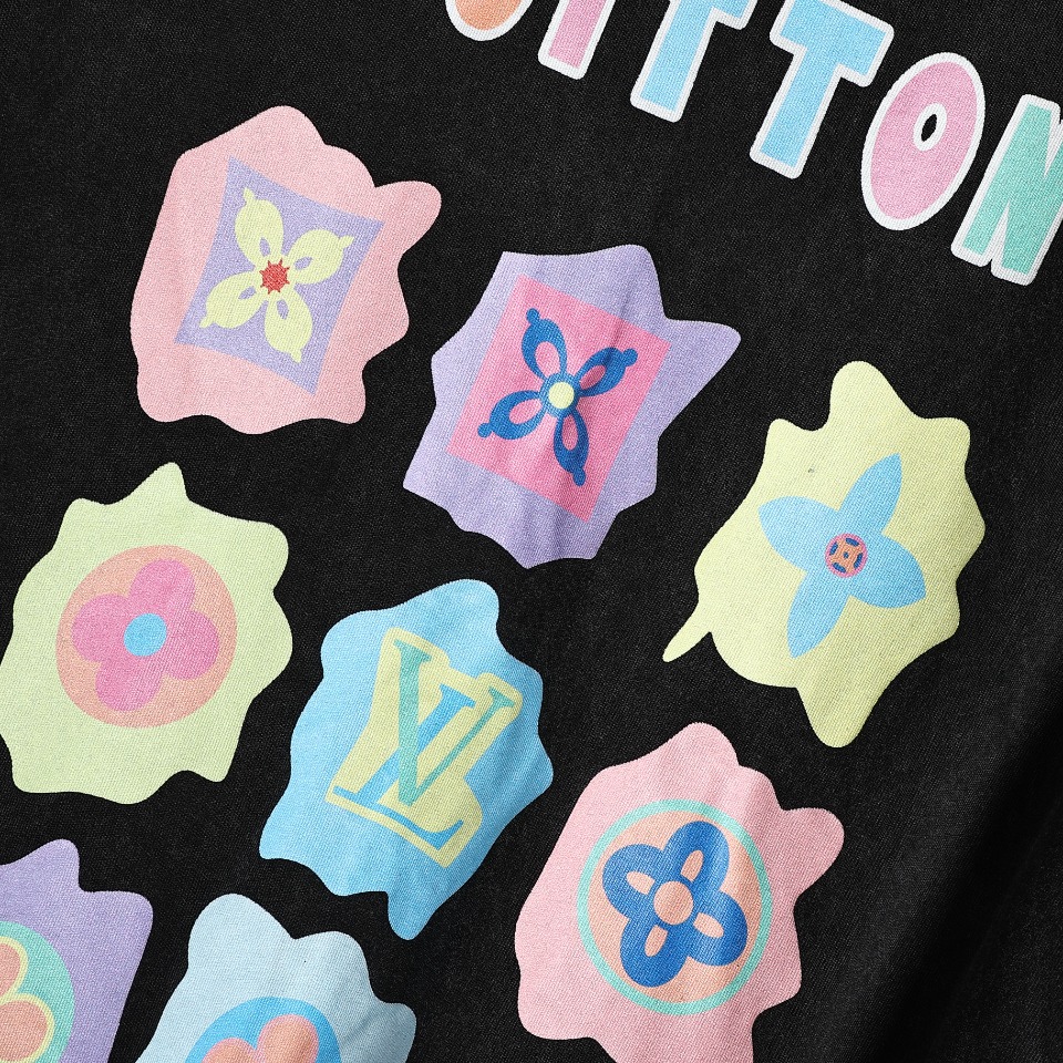 YESKICKS Louis Vuitton Nine-Patterned Three-Flower Washed And Aged Style T-Shirt For Unisex - Image 5