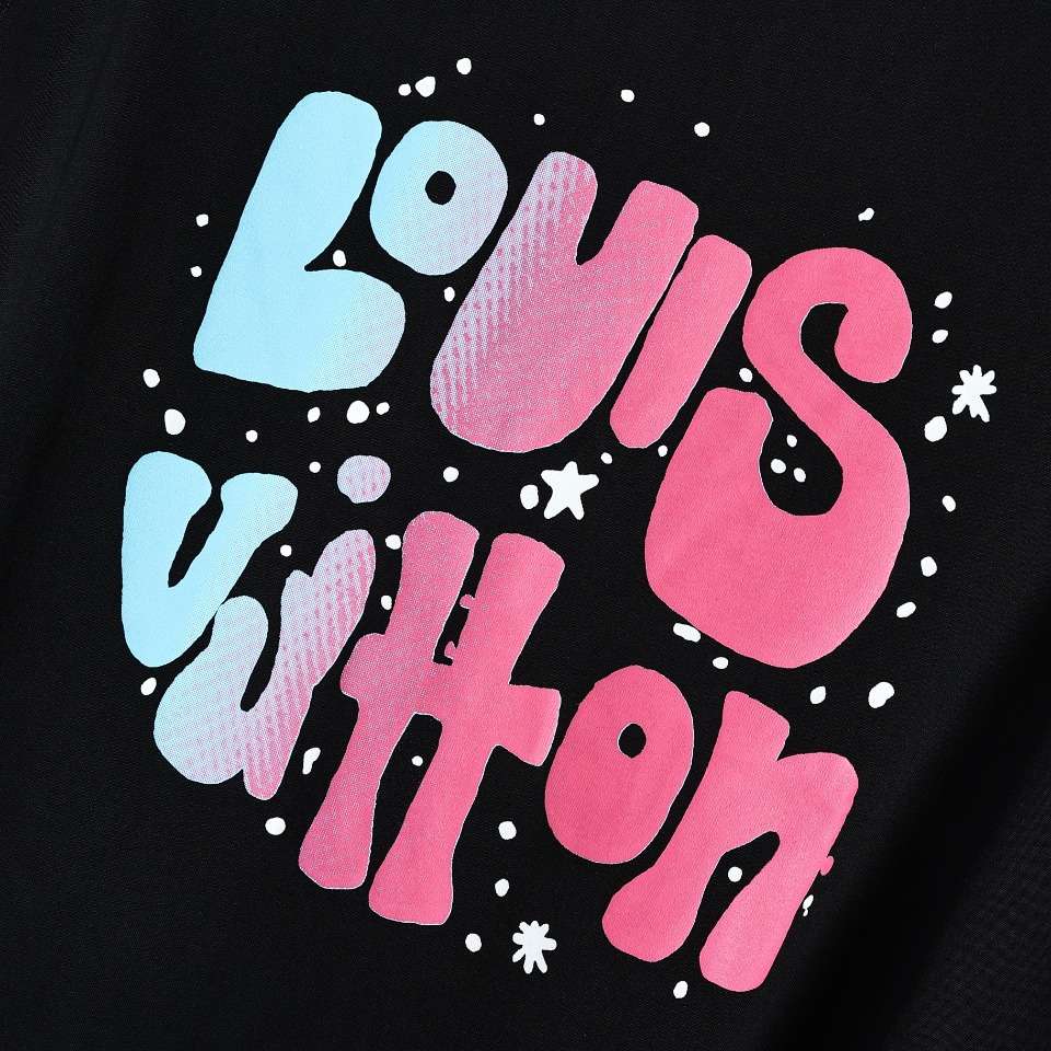 YESKICKS Louis Vuitton Gradient Logo Foam Print T-Shirt For Unisex Black And White - Image 5
