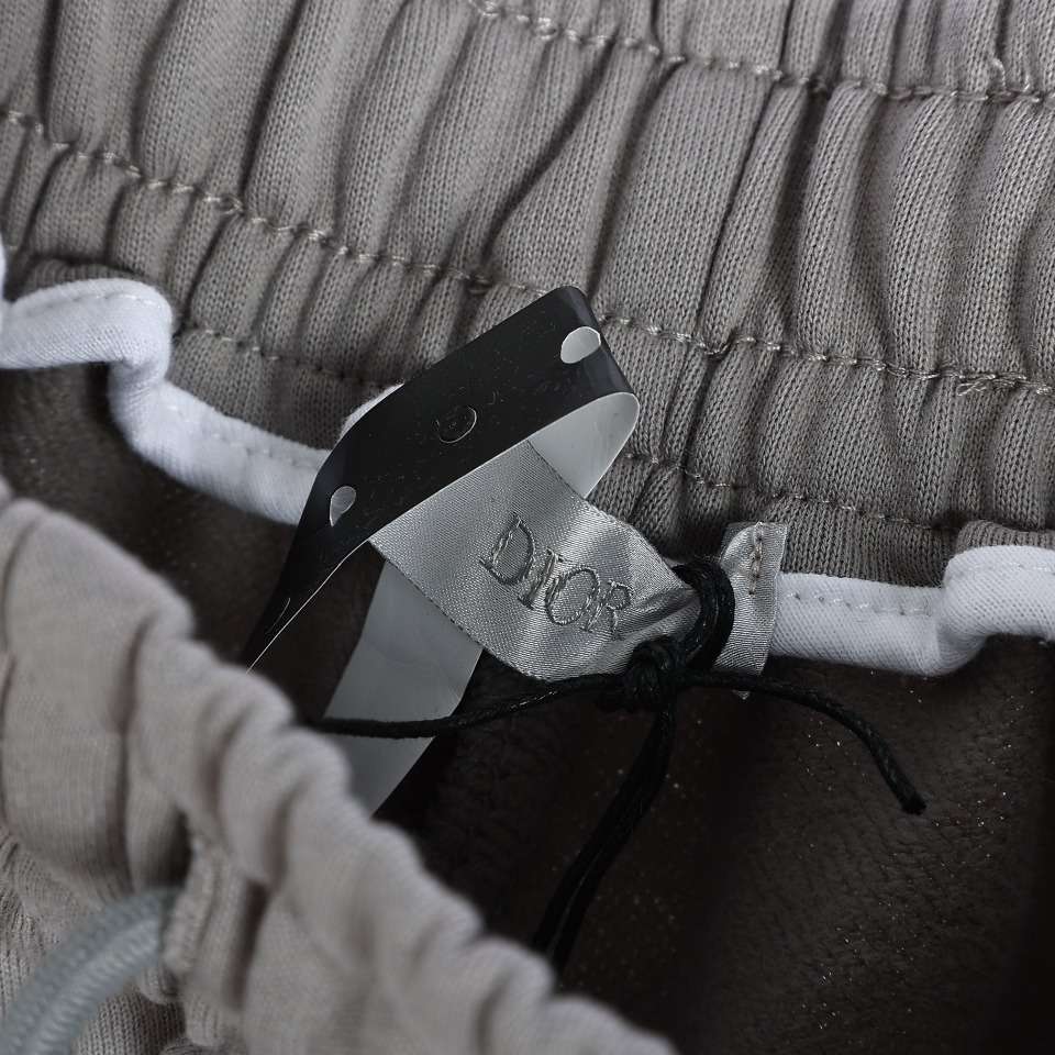 YESKICKS Dior Logo Embroidered Logo Casual Sweatpants For Unisex - Image 5