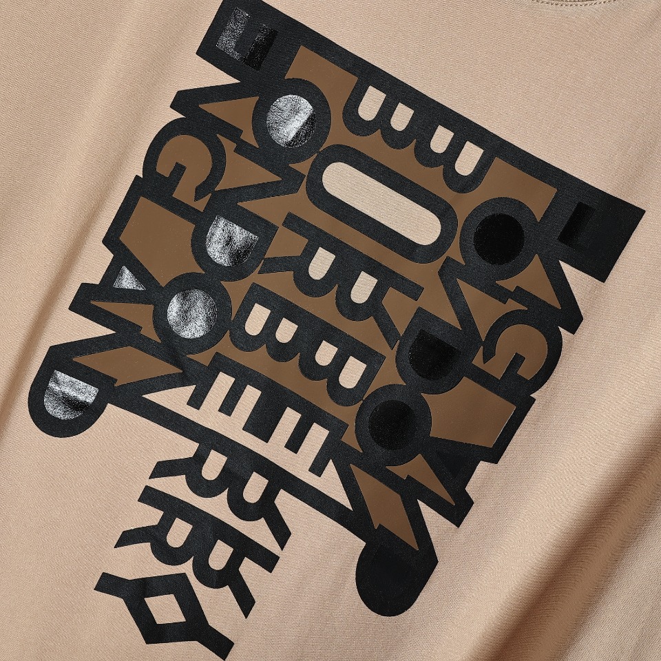 YESKICKS Burberry Bear Printed Round Neck T-Shirt For Unisex - Image 5