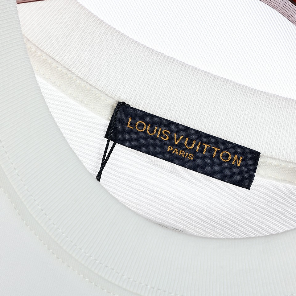 YESKICKS Louis Vuitton Graffiti Letter Print T-Shirt For Unisex Black And White - Image 5