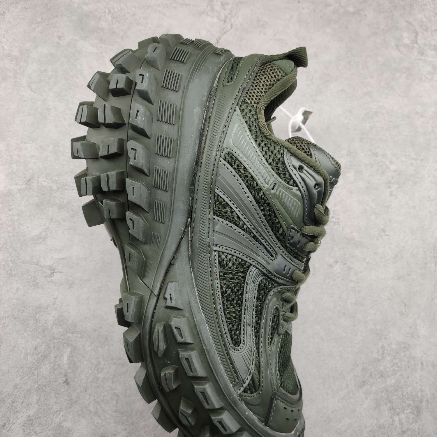 YESKICKS Balenxiaga Defender Rubber Platform Bouncer Sneaker in Green Replica - Image 5