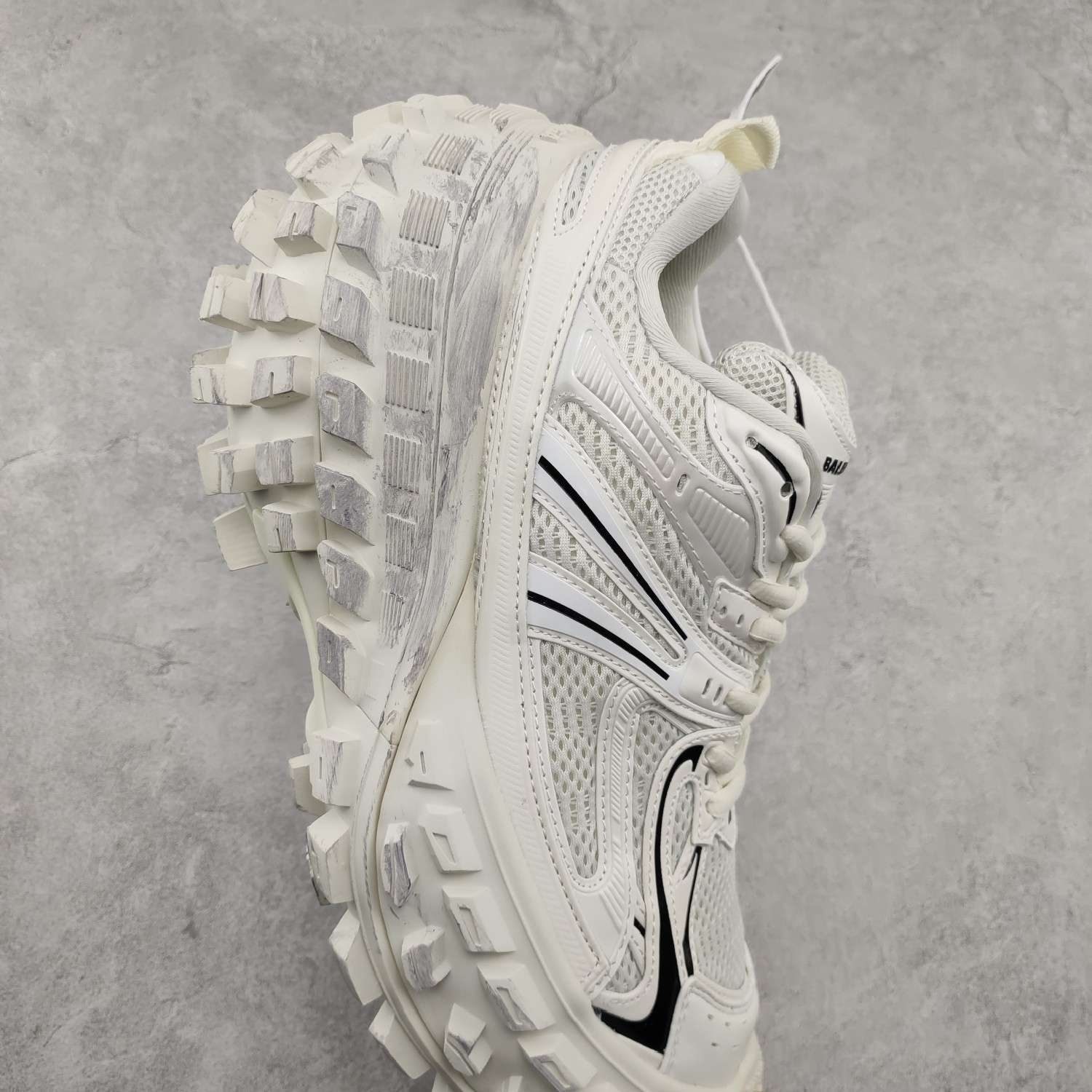 YESKICKS Balenxiaga Defender Rubber Platform Bouncer Sneaker Replica - Image 5