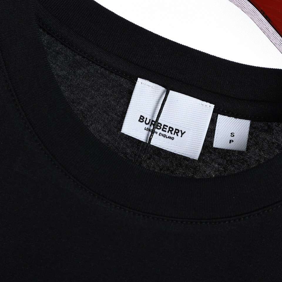 YESKICKS Burberry Bumpy Bear Print T-Shirt For Unisex Black And White - Image 5