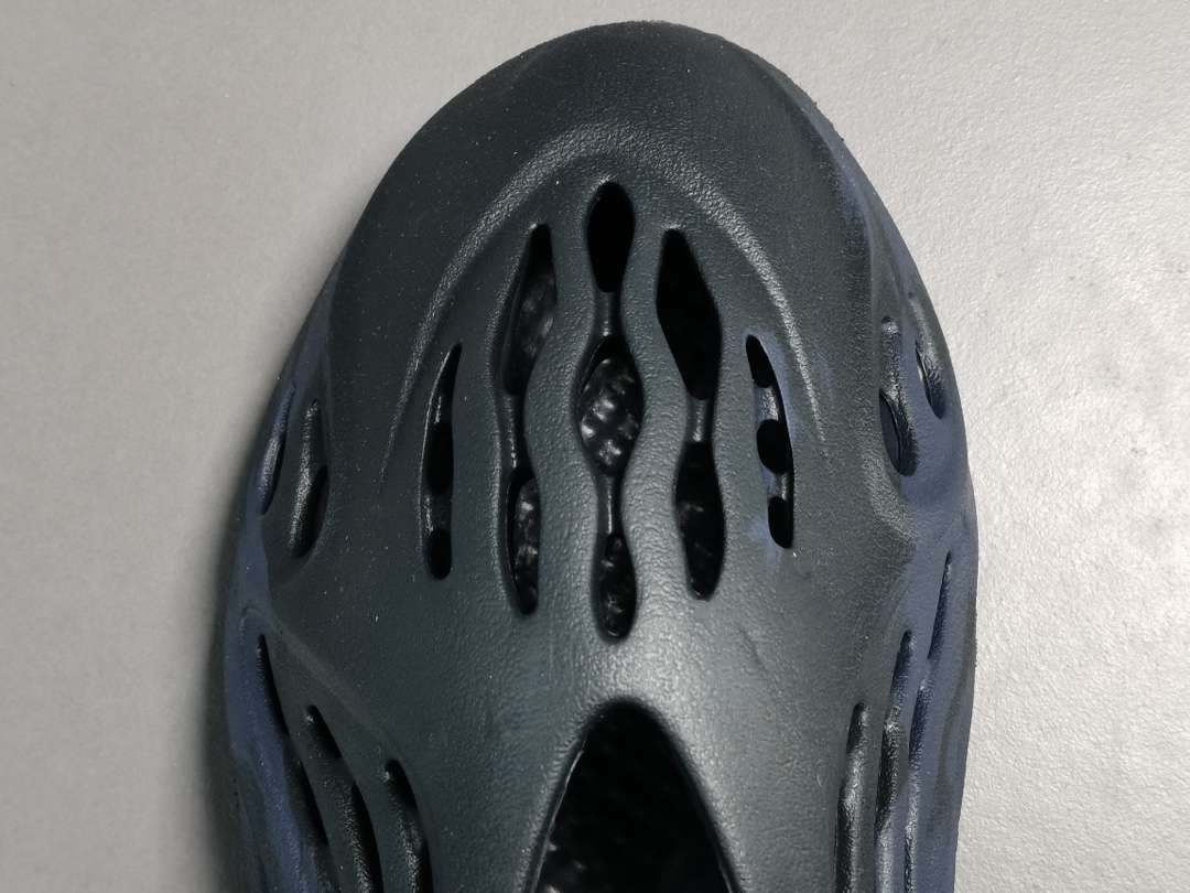 YESKICKS Yeezy Foam Runner ‘Mineral Blue’ Replica GV7903 - Image 6