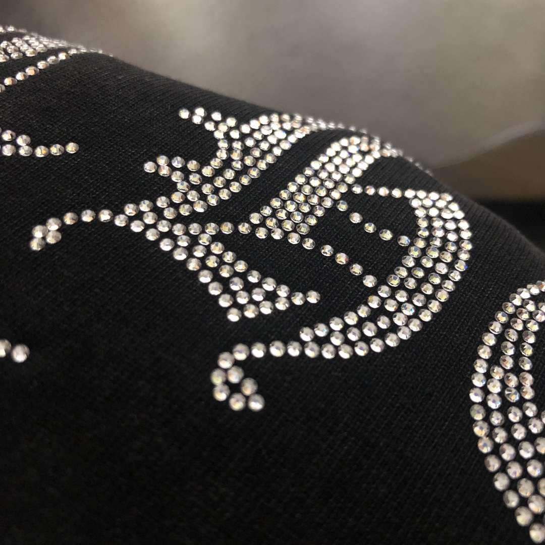 YESKICKS Chrome Hearts Vintage Cross Pattern Logo Print T- Shirt For Unisex Black - Image 5