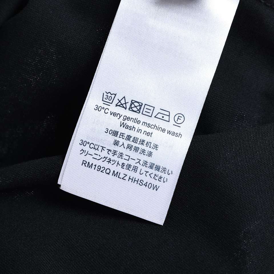 YESKICKS Louis Vuitton Hand Painted Duck on Back T-Shirt For Unisex Black And White - Image 6