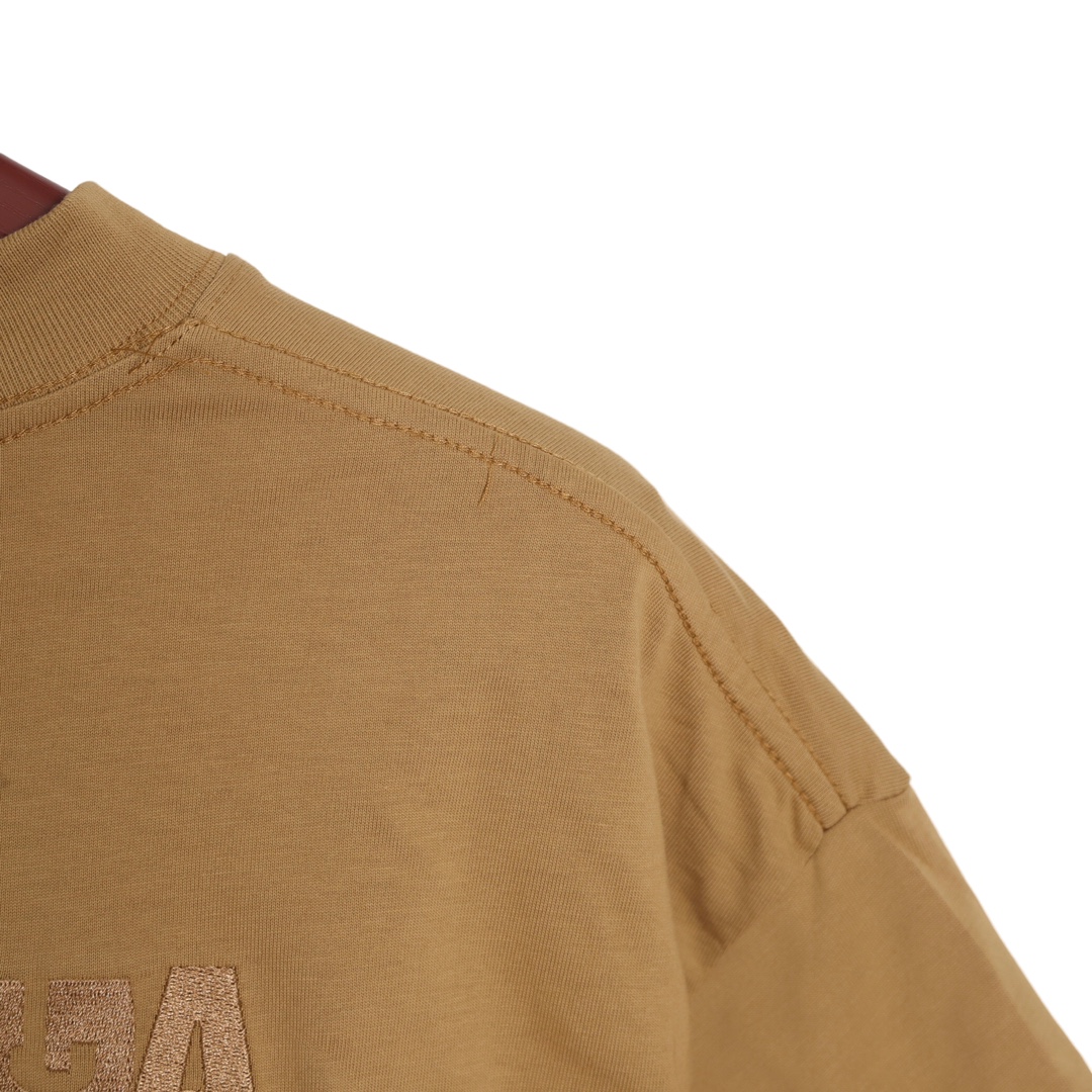 YESKICKS Balenciaga Reverse Letter Embroidery Round Neck Short Sleeve T-Shirt for Unisex - Image 6