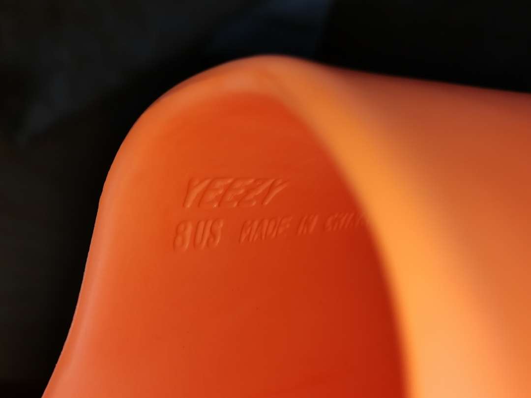 YESKICKS Yeezy Slide Enflame Orange Replica GZ0953 - Image 7