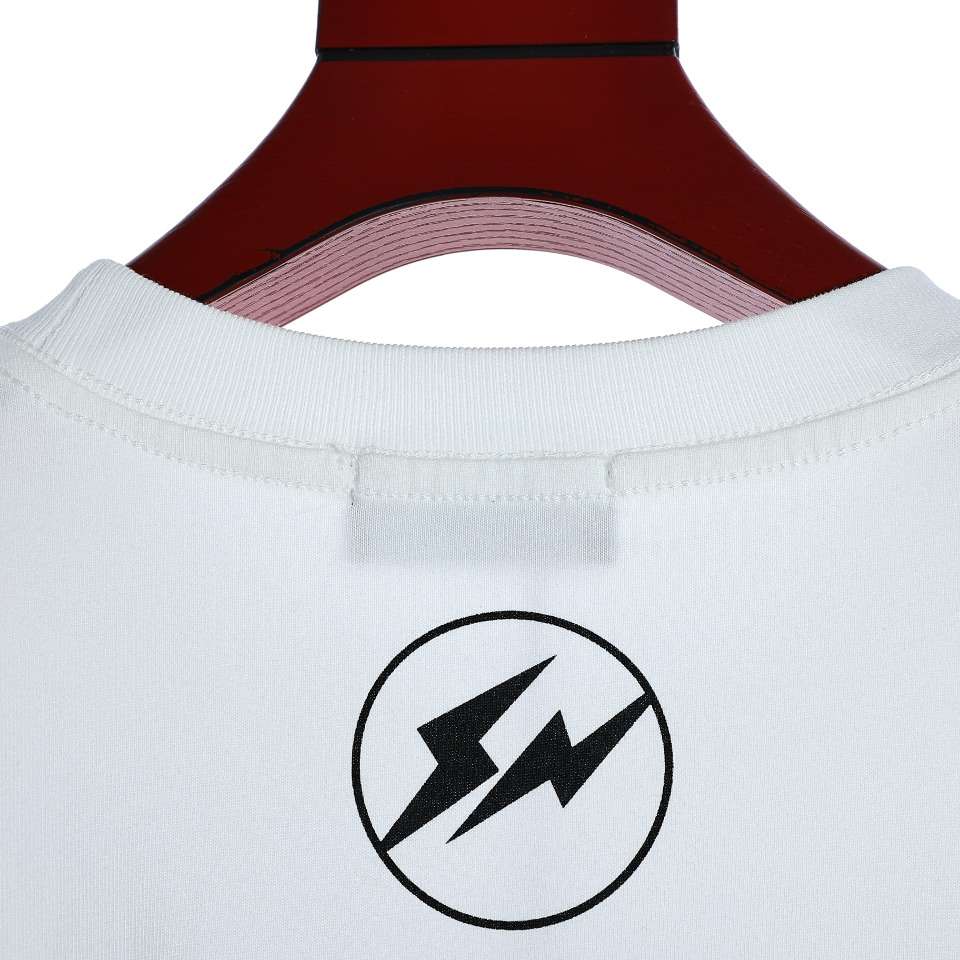 YESKICKS Balenciaga Letter Lightning Print For Unisex Black And White - Image 6