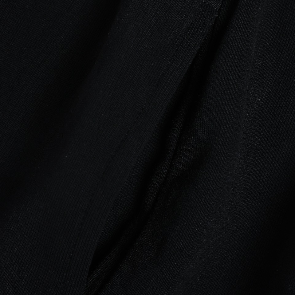 YESKICKS Burberry Foam Alphabet Small Label Shorts Pants For Unisex - Image 6