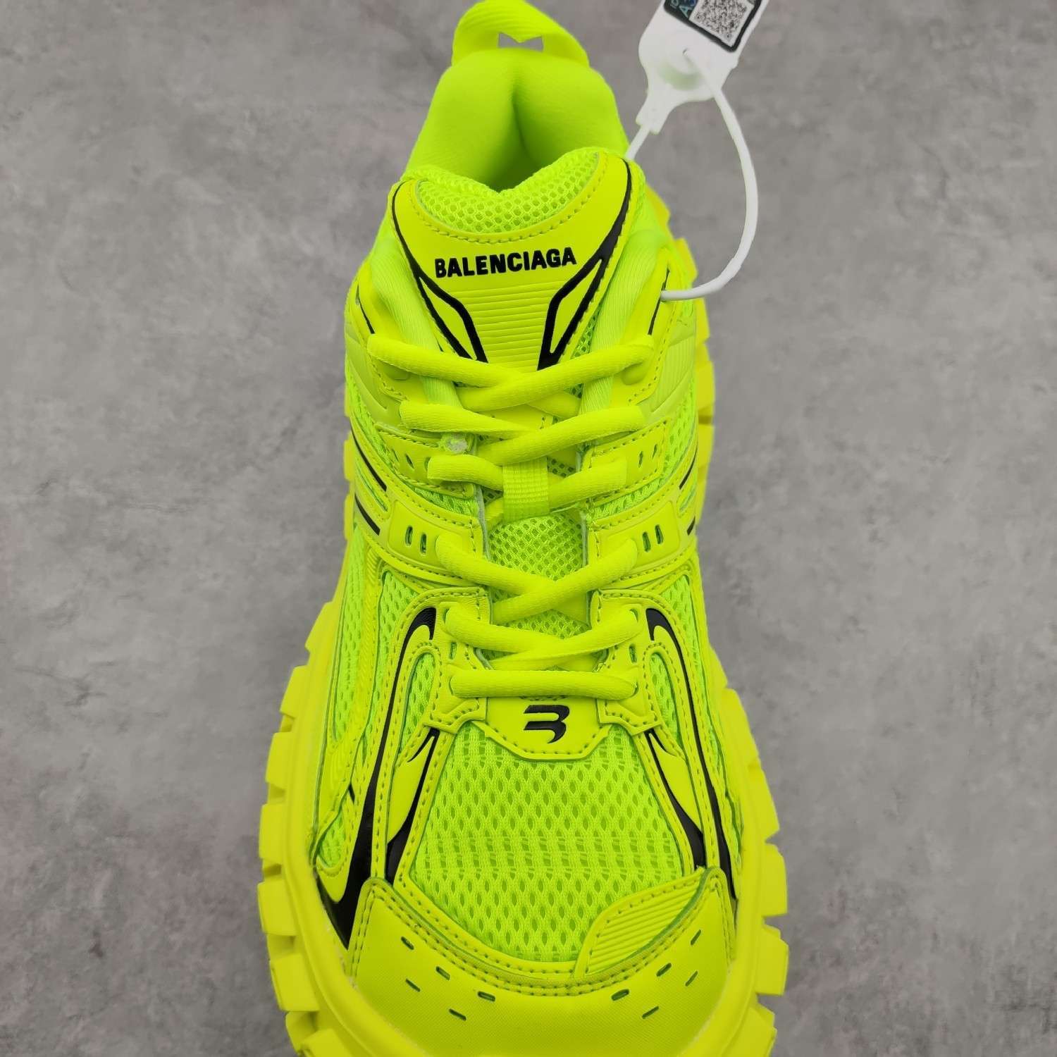 YESKICKS Balenxiaga Defender Rubber Platform Bouncer Sneaker in Neon Green Replica - Image 6