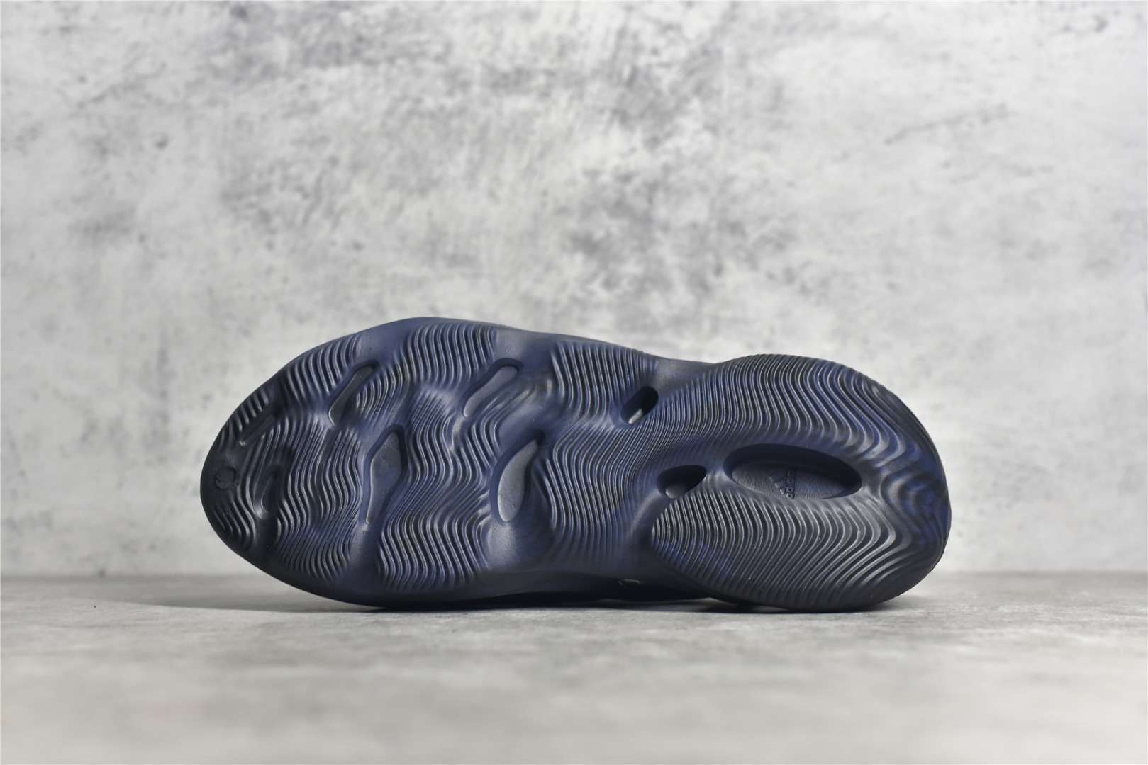 YESKICKS Yeezy Foam Runner ‘Onyx’Replica HP8739 - Image 6