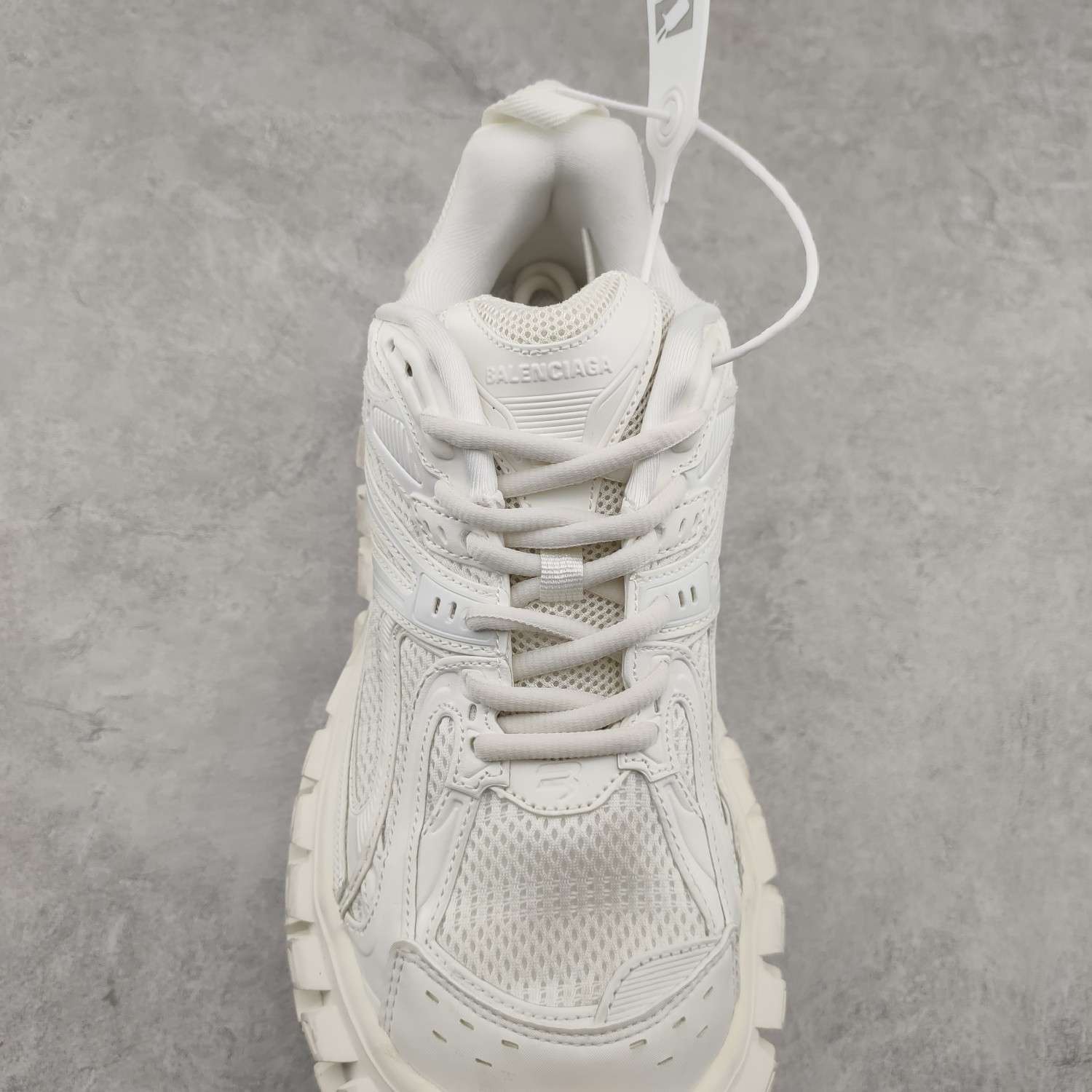 YESKICKS Balenxiaga Defender Rubber Platform Bouncer Sneaker in White Replica - Image 6