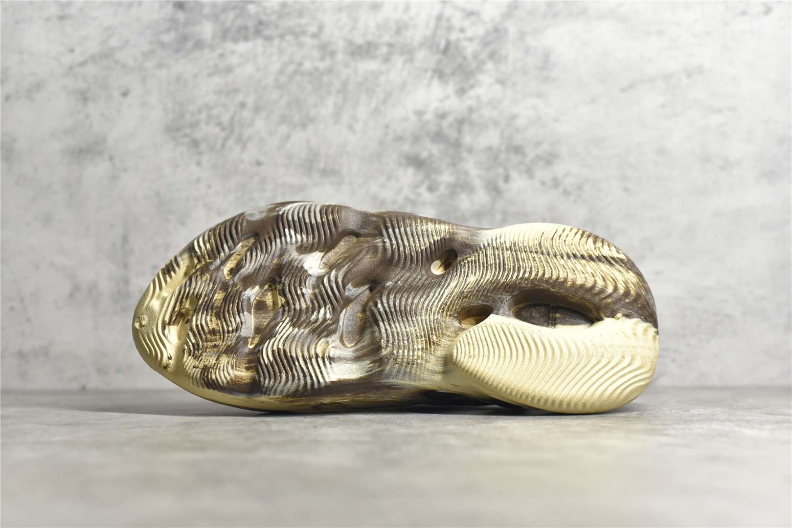 YESKICKS Yeezy Foam Runner ‘MX Cream Clay’GX8774 - Image 7