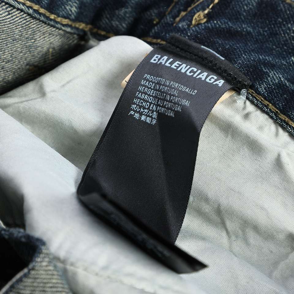 YESKICKS Balenciaga Washed And Distressed Denim Jeans For Unisex - Image 6