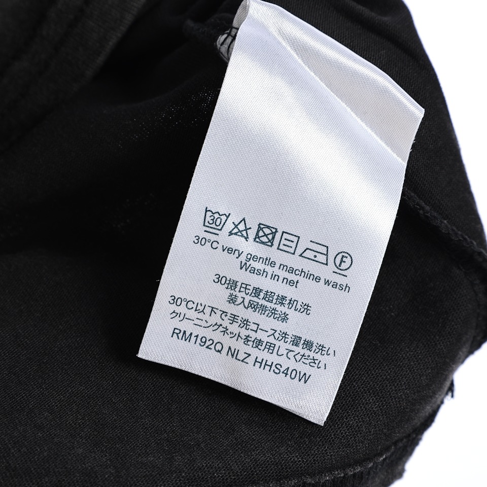 YESKICKS Louis Vuitton Nine-Patterned Three-Flower Washed And Aged Style T-Shirt For Unisex - Image 7