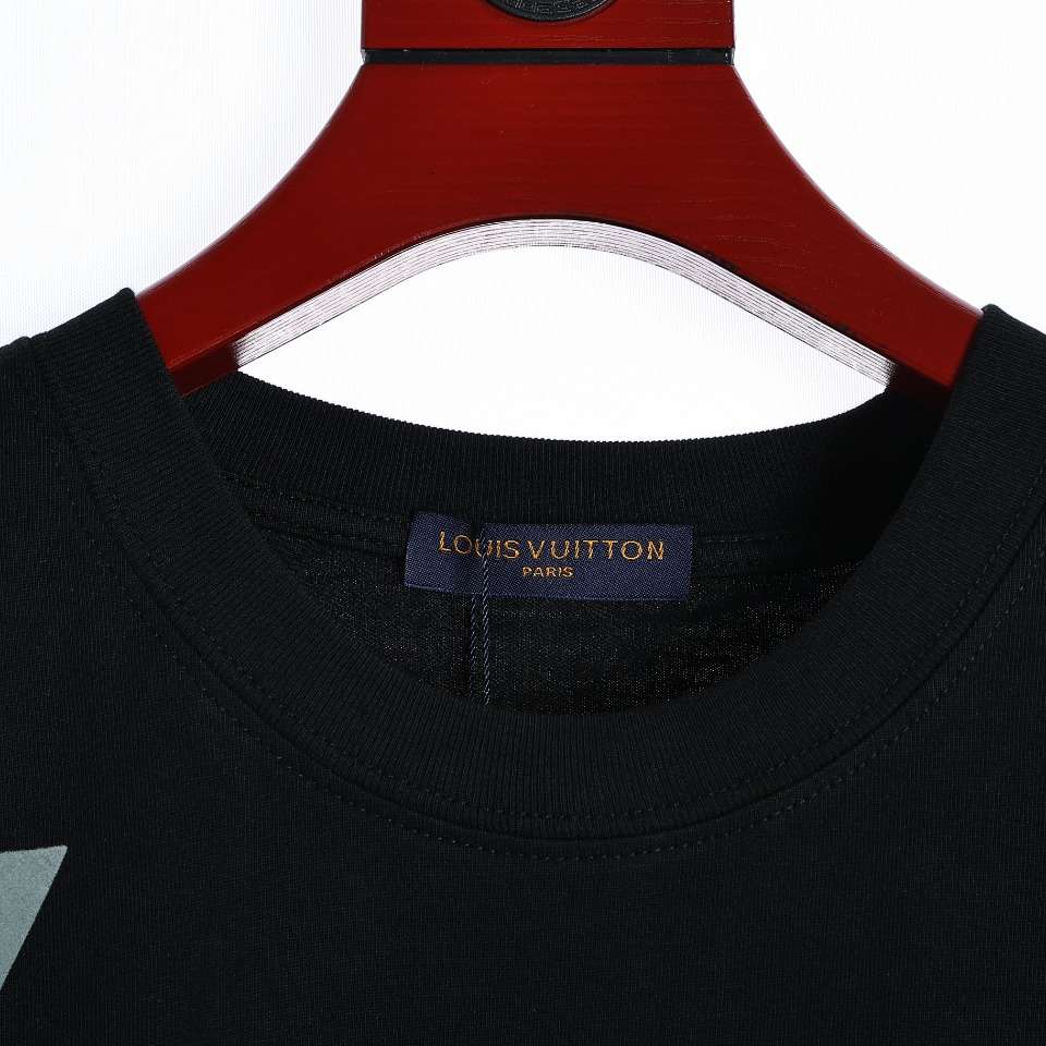YESKICKS Louis Vuitton Letter Print T-Shirt For Unisex Black And White - Image 7