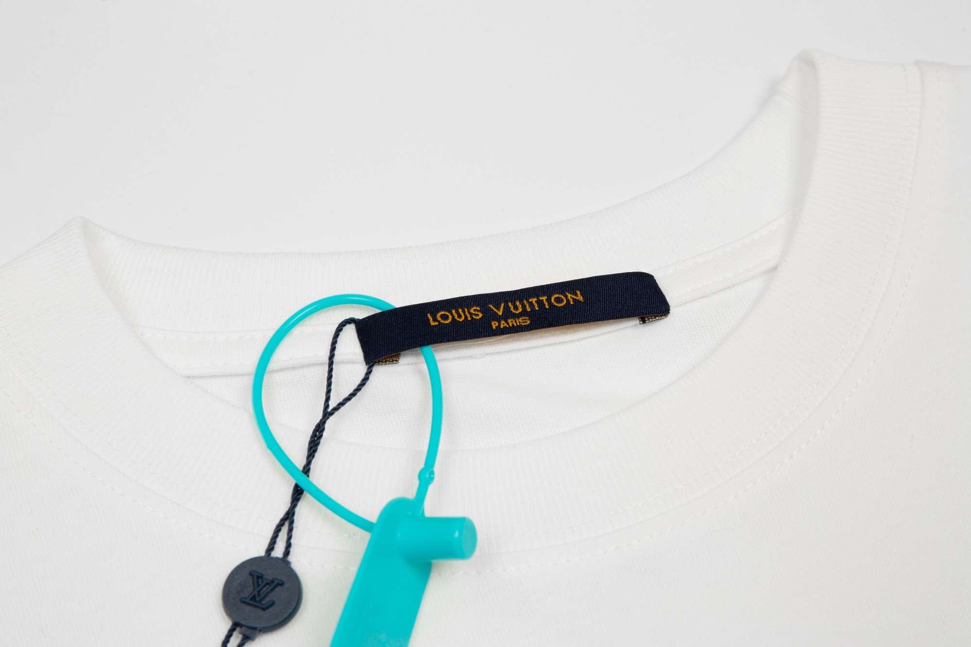 YESKICKS Louis Vuitton Cartoon Bridge Print T-Shirt For Unisex Black And White - Image 7