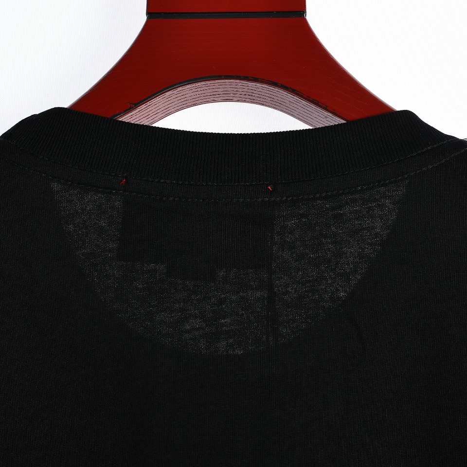 YESKICKS Gucci Logo Print T-Shirt for Unisex Black And White - Image 8