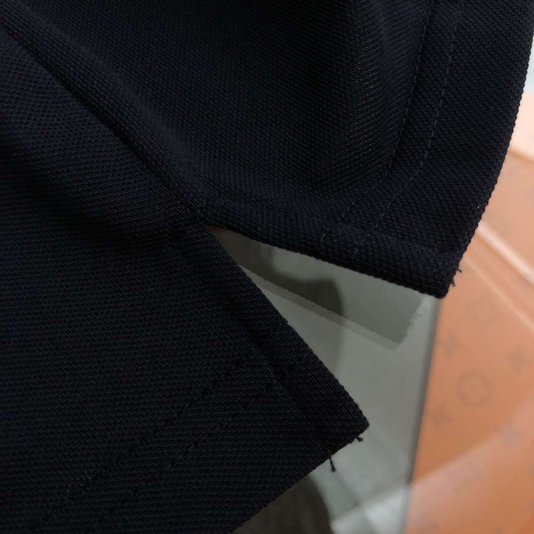 YESKICKS Gucci Polo Short Shirt for Men - Image 4