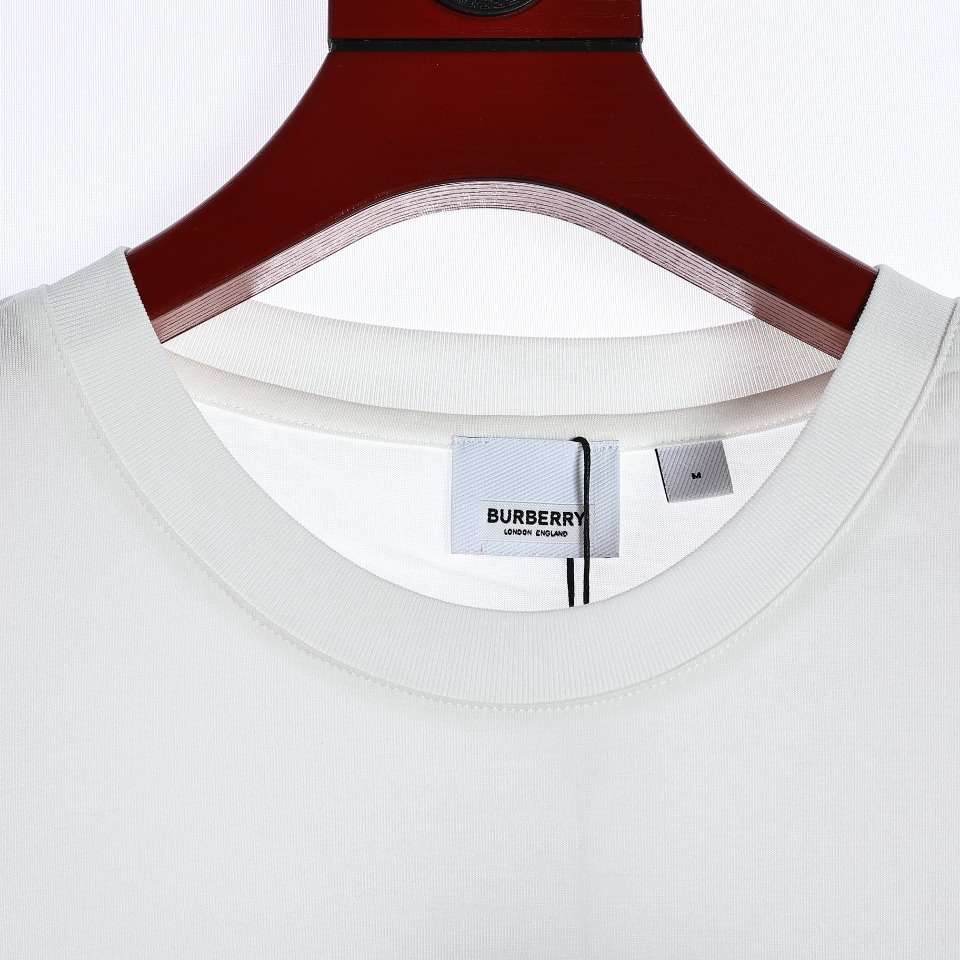 YESKICKS Burberry Bumpy Bear Print T-Shirt For Unisex Black And White - Image 8