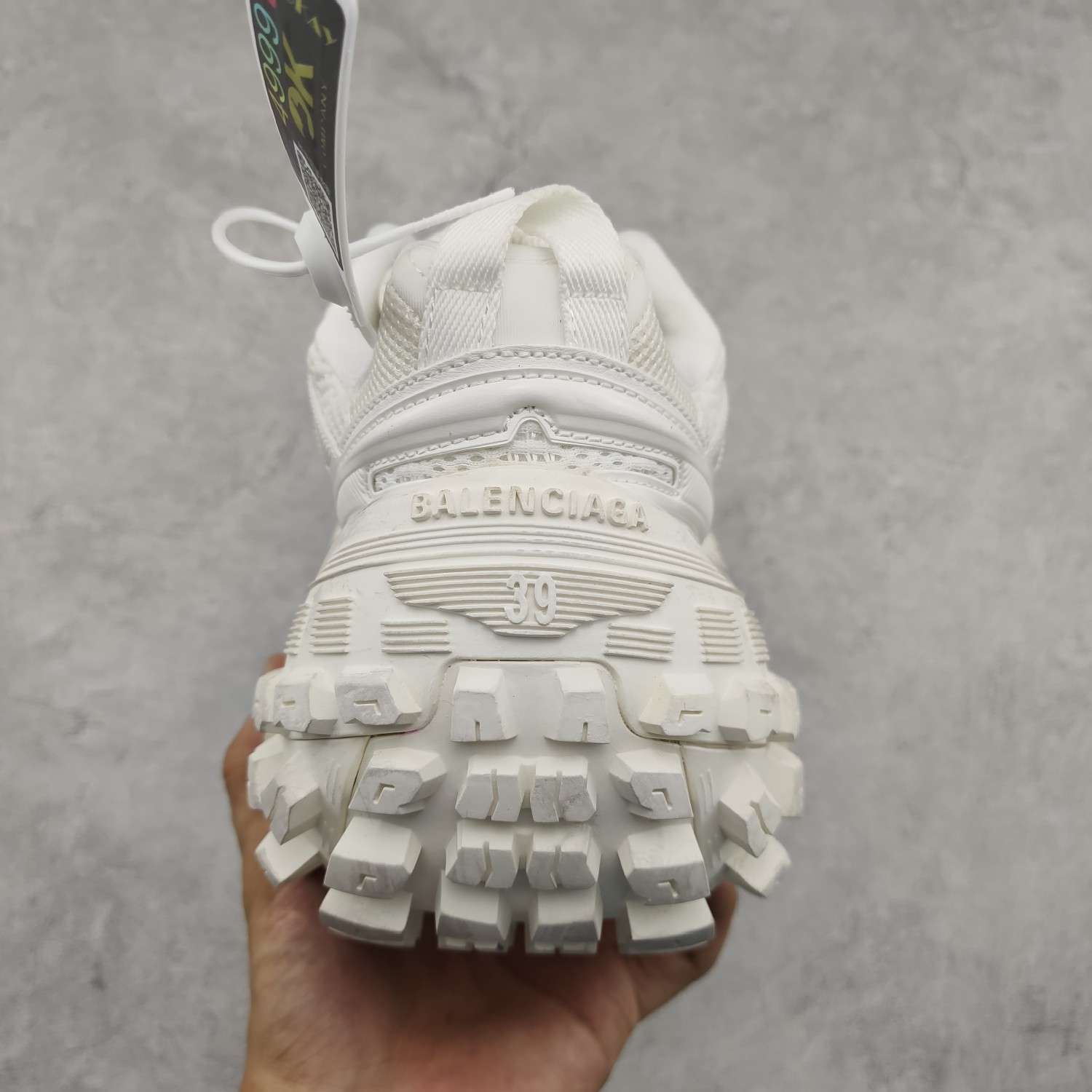 YESKICKS Balenxiaga Defender Rubber Platform Bouncer Sneaker in White Replica - Image 8