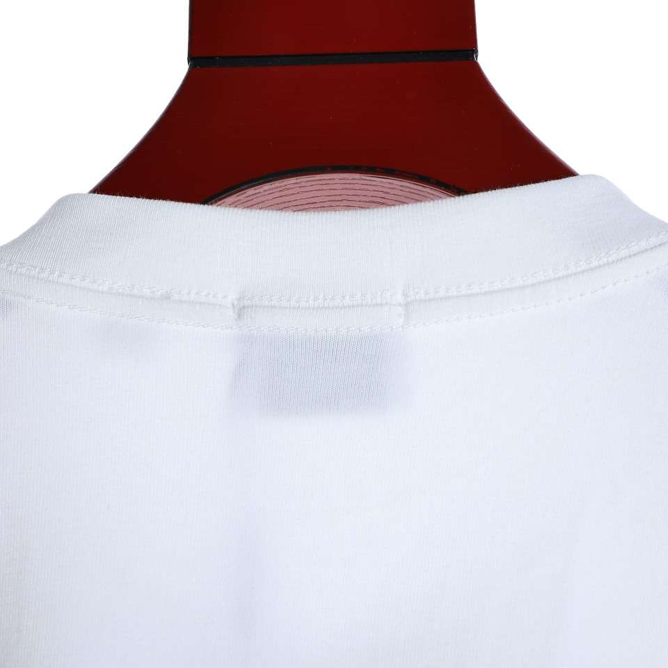 YESKICKS Burberry Gothic Letter Print Short Sleeve T-Shirt For Unisex - Image 8