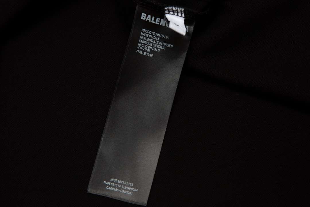 YESKICKS Balenciaga Logo Print T-shirt for Unisex Black And White - Image 6