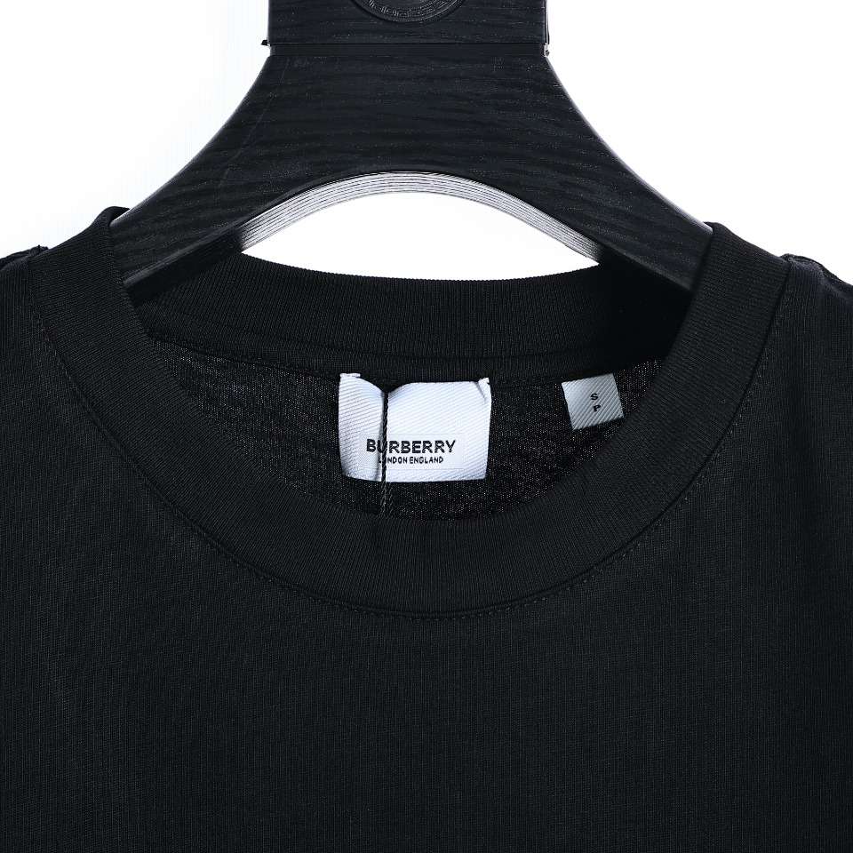 YESKICKS Burberry Equestrian Rider Show Print T-Shirt For Unisex Black And White - Image 9