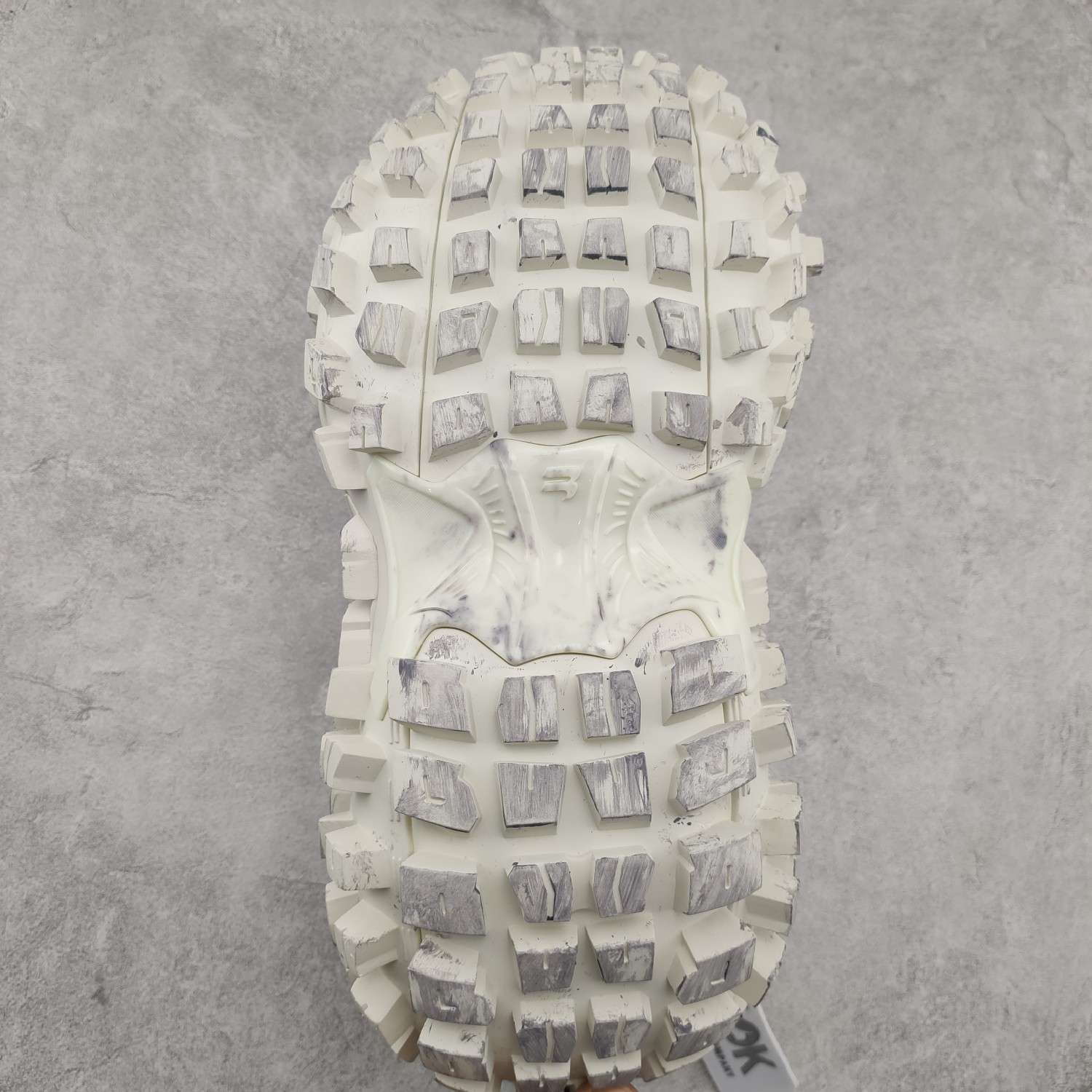 YESKICKS Balenxiaga Defender Rubber Platform Bouncer Sneaker Replica - Image 9