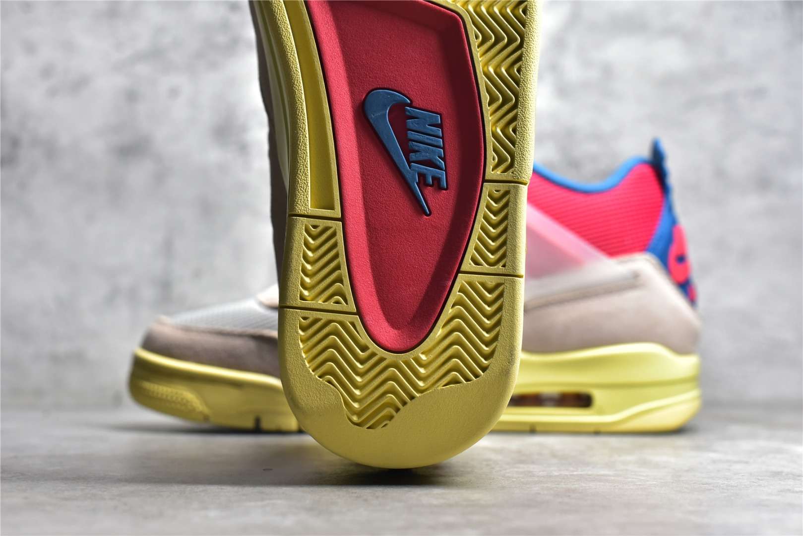 Jordan 4 Retro Union Guava Ice ""Off Noir"" DC9533-800 Replica Sneaker - Image 9