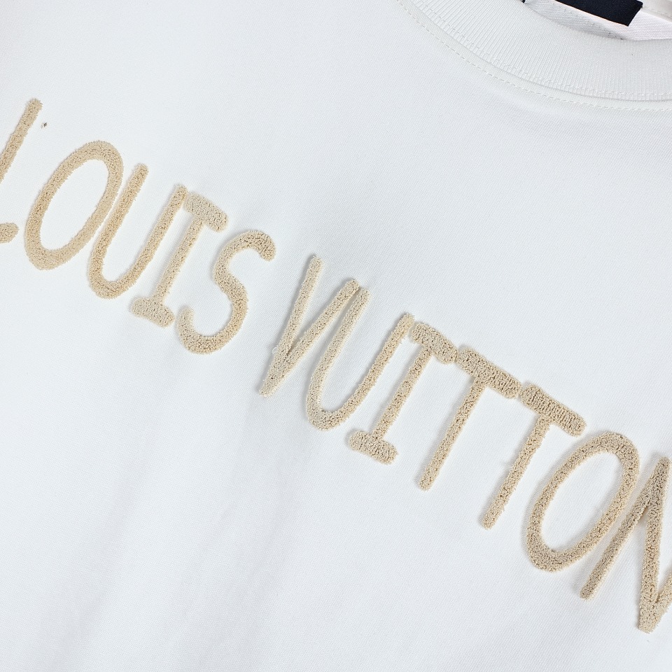 YESKICKS Louis Vuitton Embroidered Logo Letter T-Shirt For Unisex Grayish Blue And White - Image 9