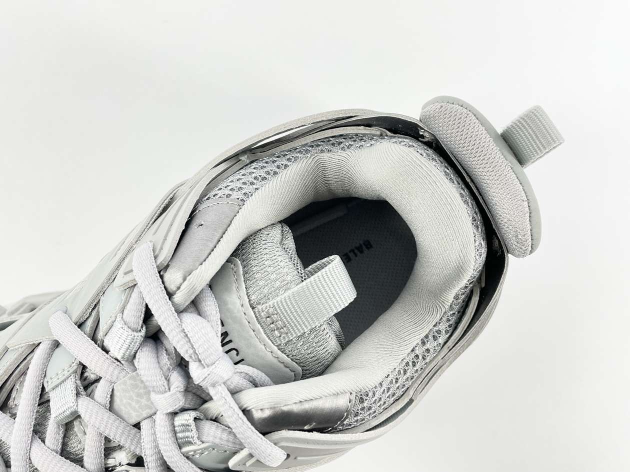 YESKICKS Balenciaga Track Sneaker Replica - Image 7