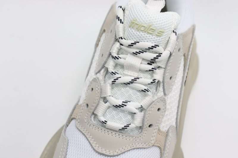 YESKICKS Balenciaga Triple S Clear Sole Sneaker Replica - Image 6