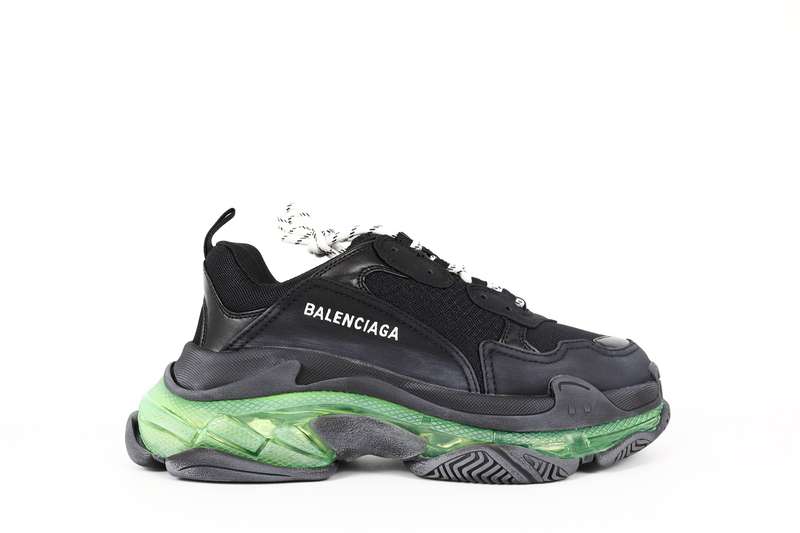 YESKICKS Balenciaga Triple S Clear Sole Sneaker Replica - Image 2