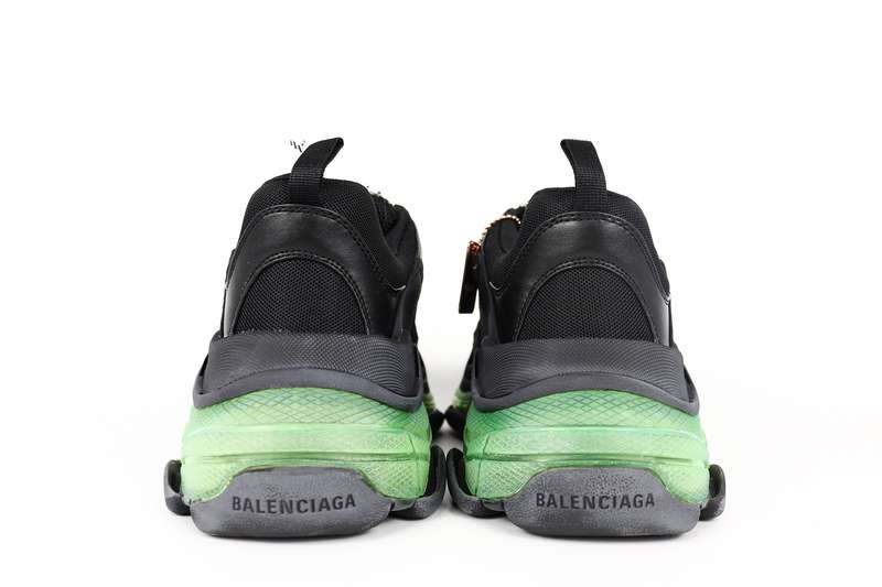YESKICKS Balenciaga Triple S Clear Sole Sneaker Replica - Image 9