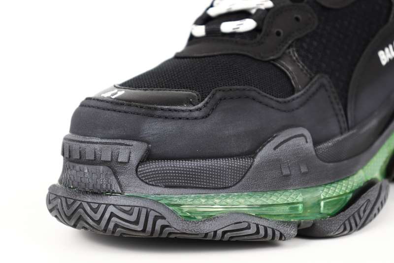 YESKICKS Balenciaga Triple S Clear Sole Sneaker Replica - Image 5