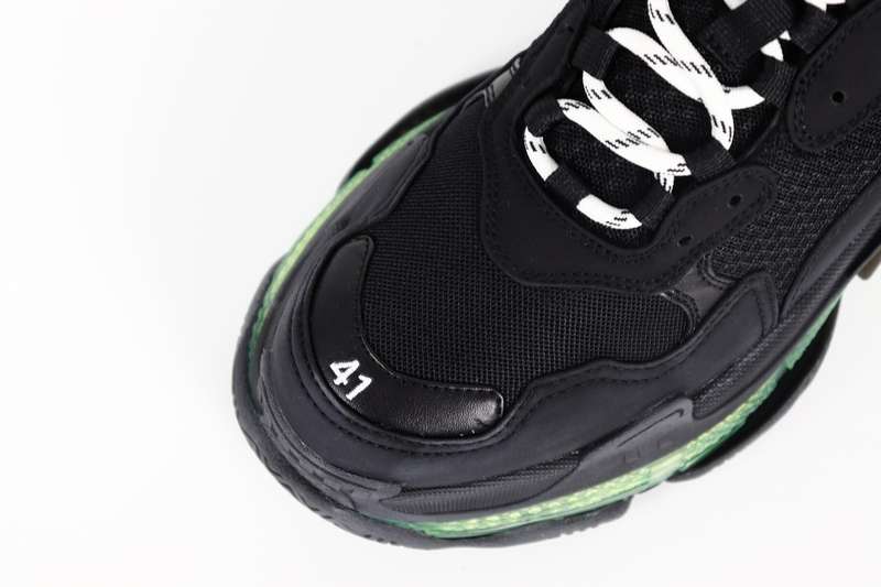 YESKICKS Balenciaga Triple S Clear Sole Sneaker Replica - Image 6