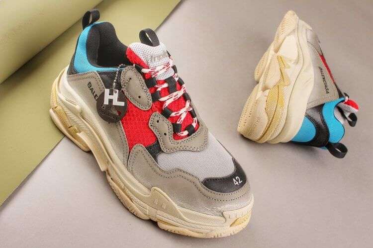 YESKICKS Balenciaga Triple S Clear Sole Sneaker Replica - Image 5