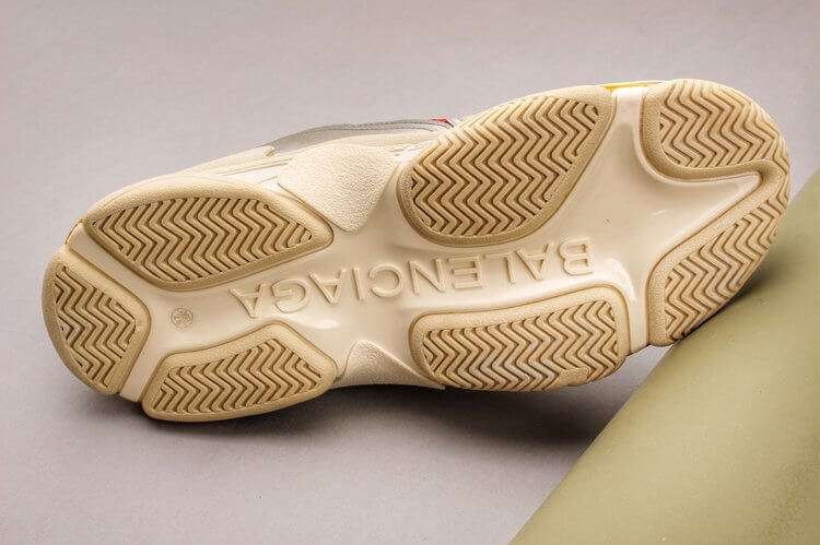 YESKICKS Balenciaga Triple S Clear Sole Sneaker Replica - Image 8