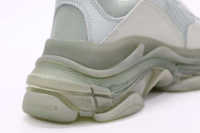 YESKICKS Balenciaga Triple S Clear Sole Sneaker Replica - Image 10