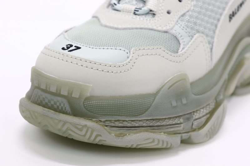 YESKICKS Balenciaga Triple S Clear Sole Sneaker Replica - Image 6
