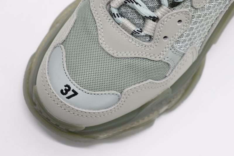 YESKICKS Balenciaga Triple S Clear Sole Sneaker Replica - Image 7