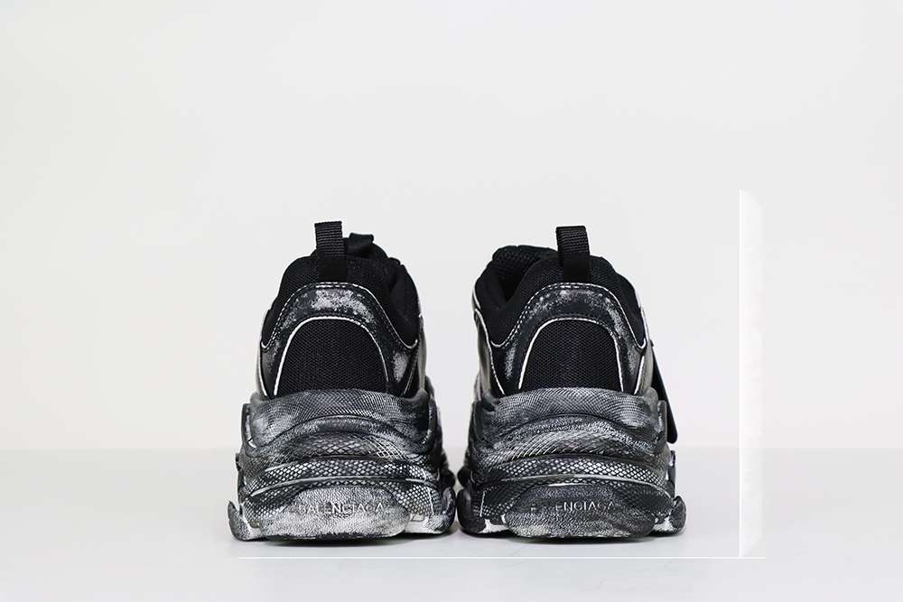 YESKICKS Balenciaga Triple S Clear Sole Sneaker Replica - Image 4