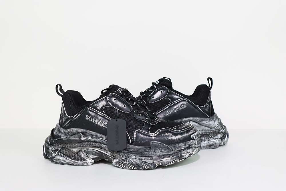 YESKICKS Balenciaga Triple S Clear Sole Sneaker Replica - Image 5