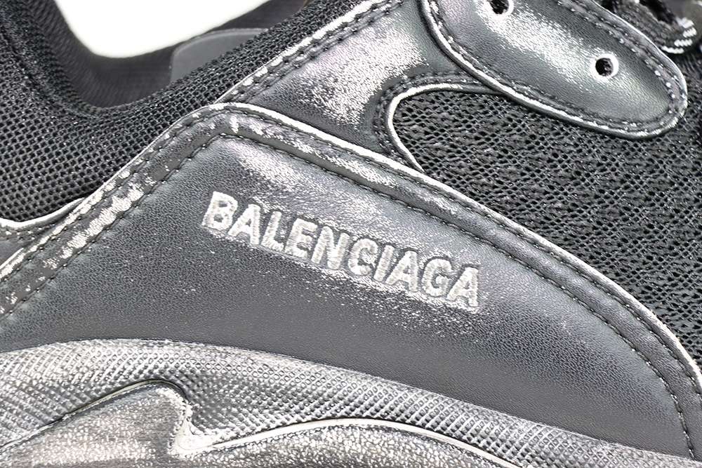 YESKICKS Balenciaga Triple S Clear Sole Sneaker Replica - Image 6