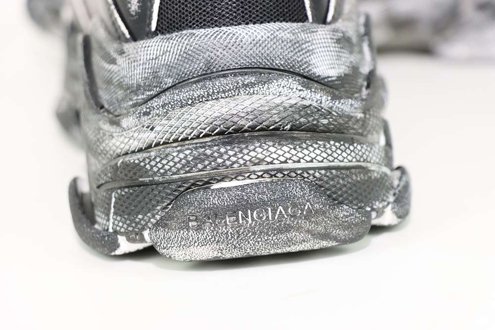 YESKICKS Balenciaga Triple S Clear Sole Sneaker Replica - Image 7