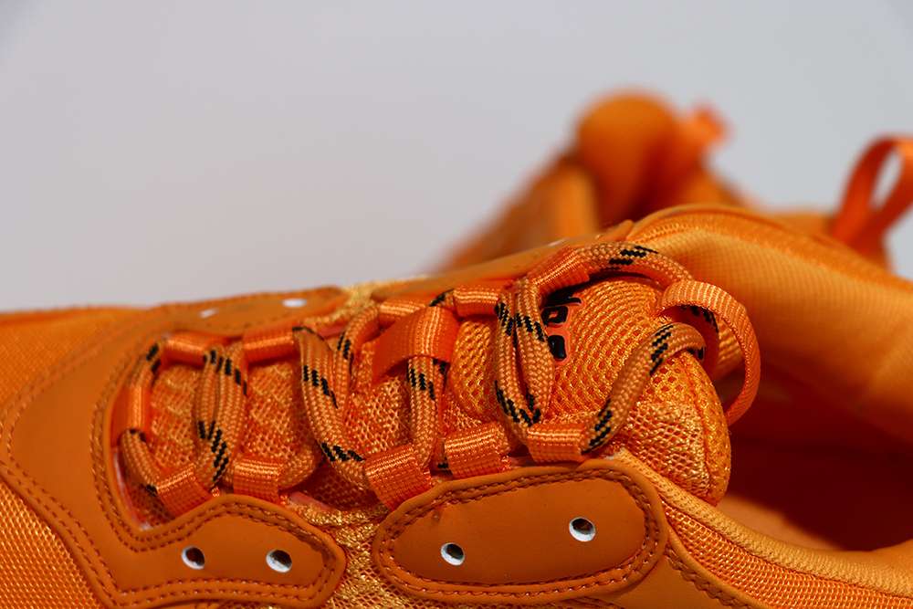 YESKICKS Balenciaga Triple S Clear Sole Sneaker Replica - Image 7